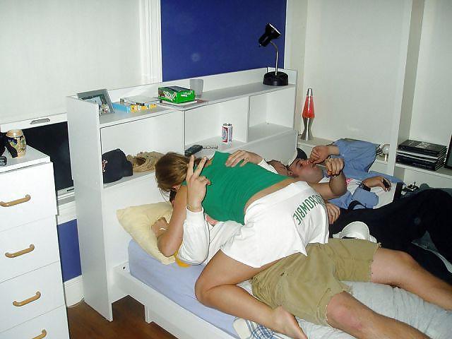 11P College groupe sex