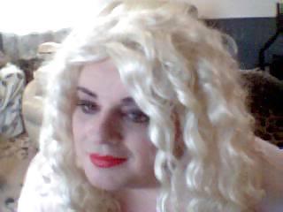 11P Me cross dressing