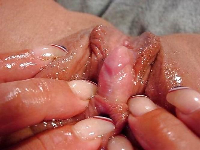25P Big  (Female Dick) Clits various net pix
