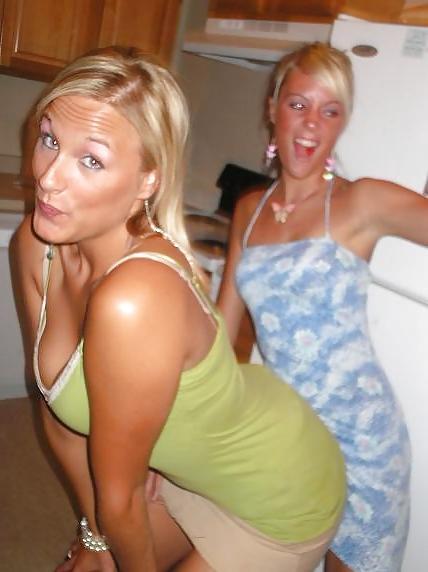 14P Sexy friends, plz comment dirty as fuck