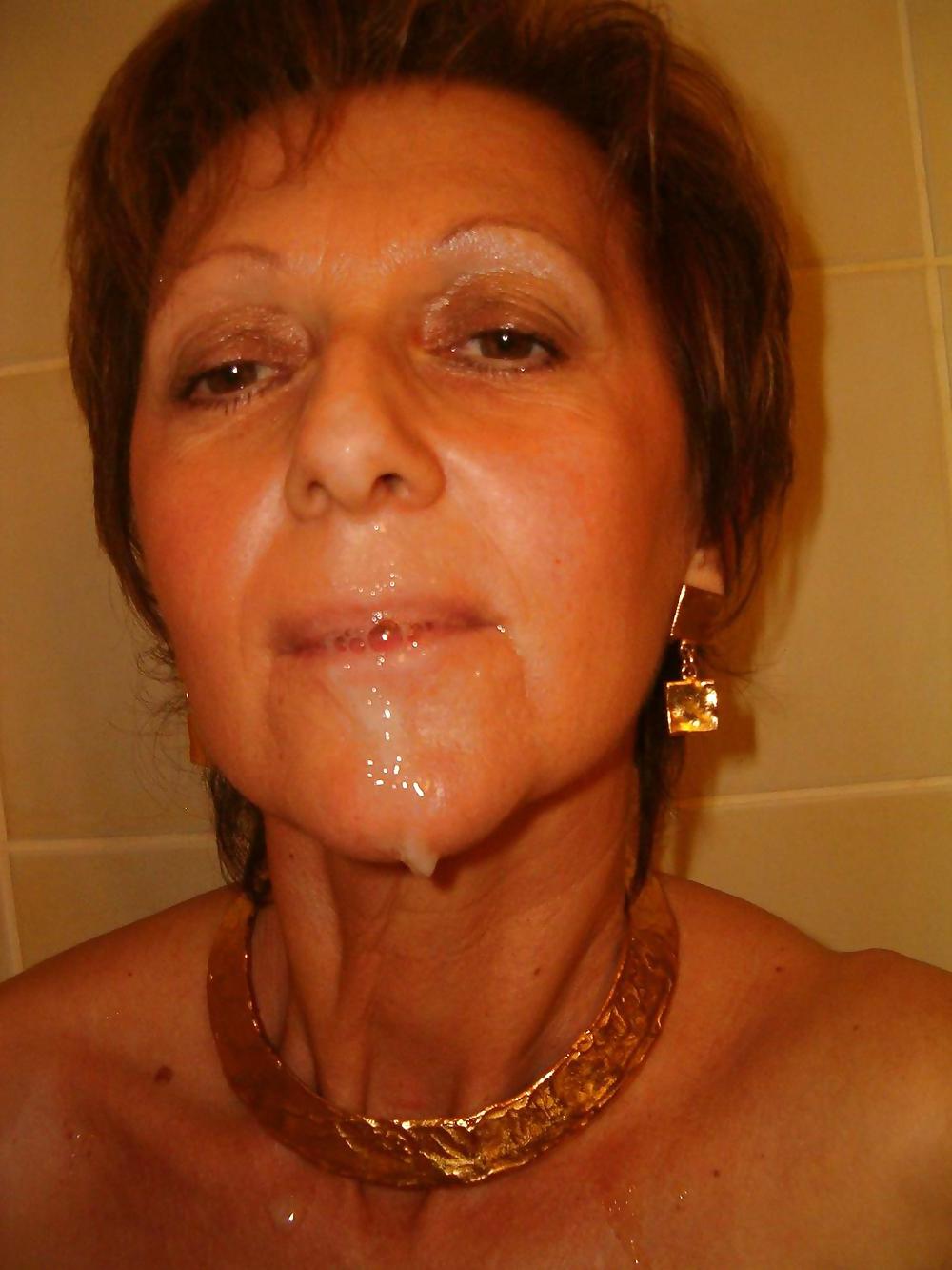 14P Friends cumming on his French wife