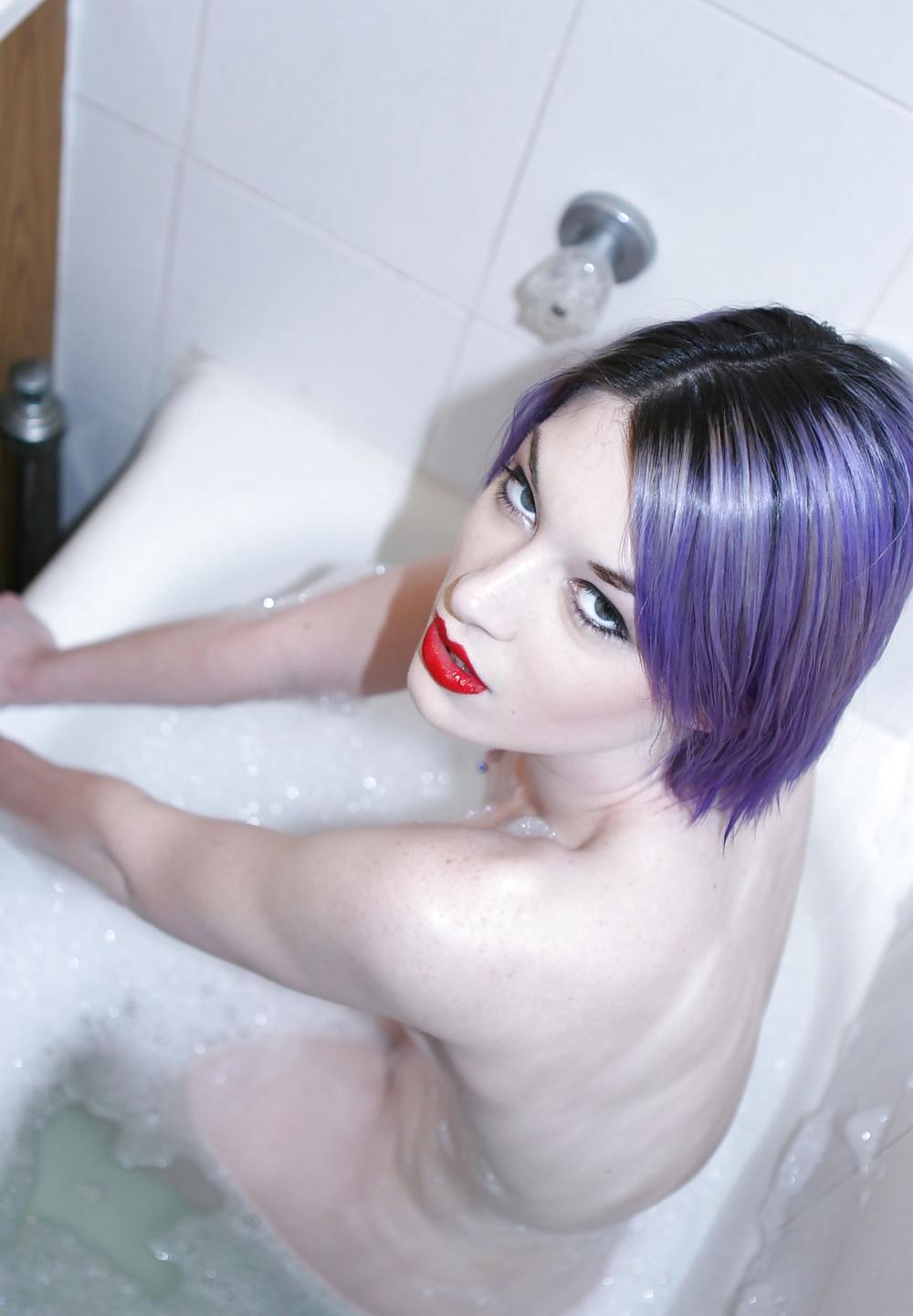 25P Pale Love (3) Stoya