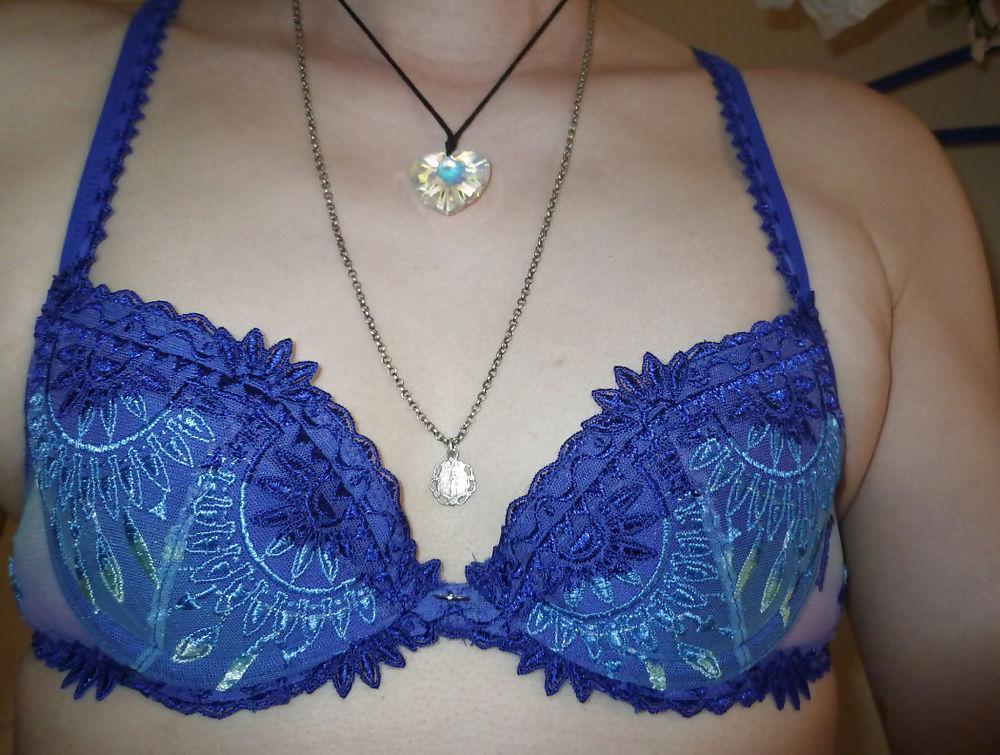 25P Sophie in blue