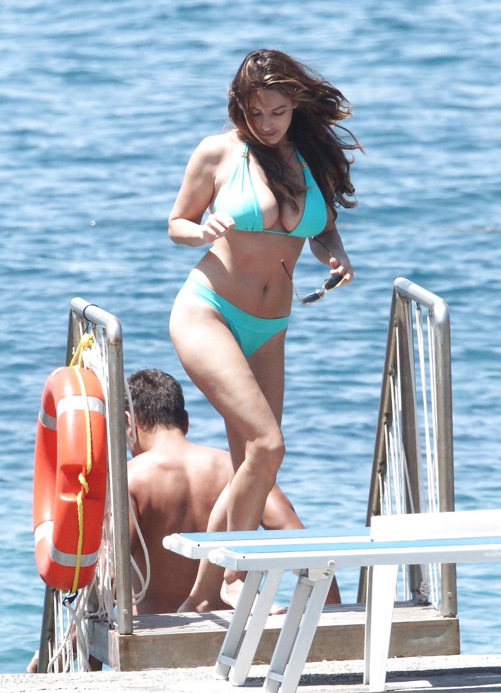 25P Kelly Brook Blue Bikini (Pokies) Italy