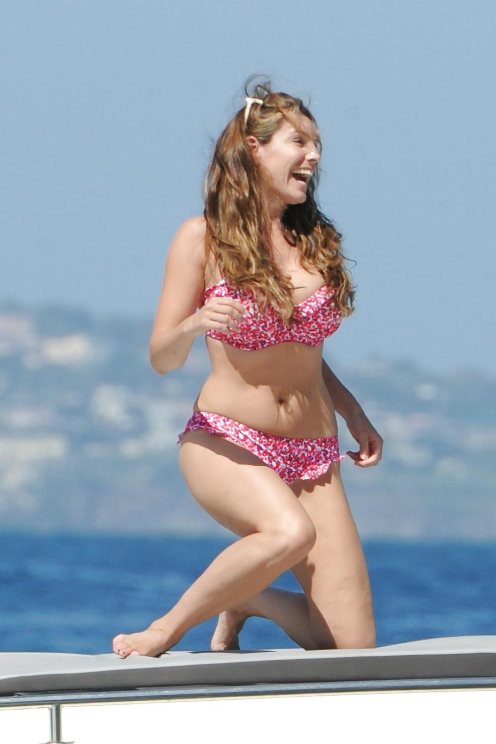 25P Kelly Brook Blue Bikini (Pokies) Italy
