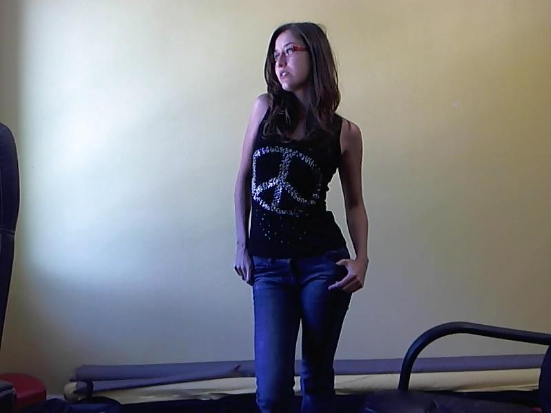 25P A naughty french webcamgirl