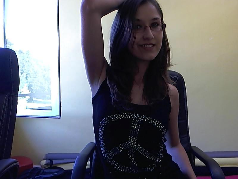 25P A naughty french webcamgirl