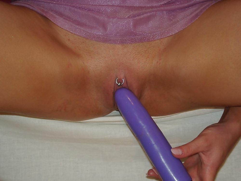25P LITTLE DILDO SLUT