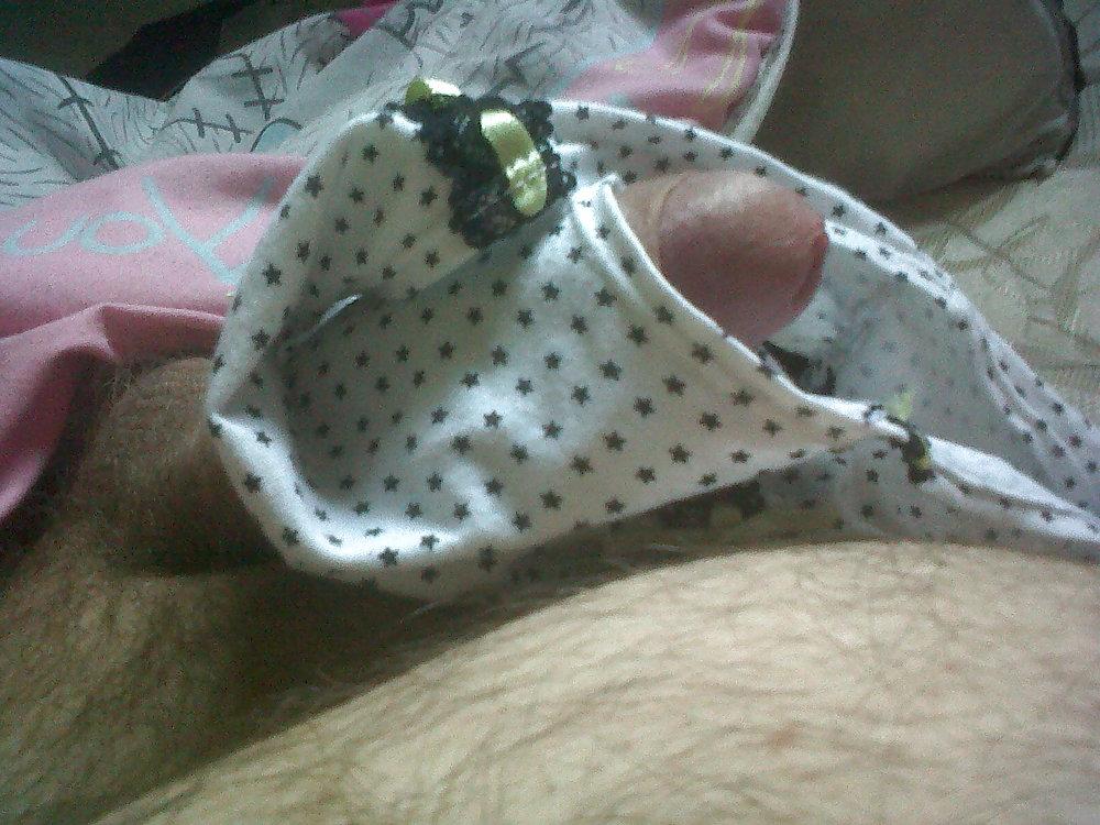 24P Me wearing my 18 yr old friends dirty knickers