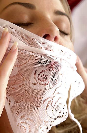 24P Girls licking and sniffing their dirty knickers