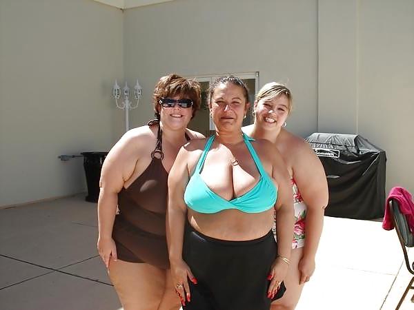 20P Saggy tits in swimsuit.