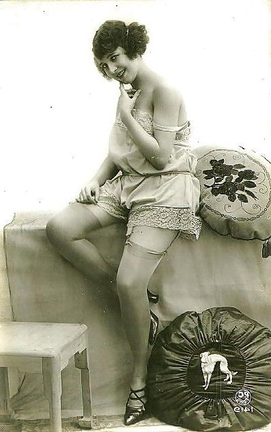 25P Old French postcards 6
