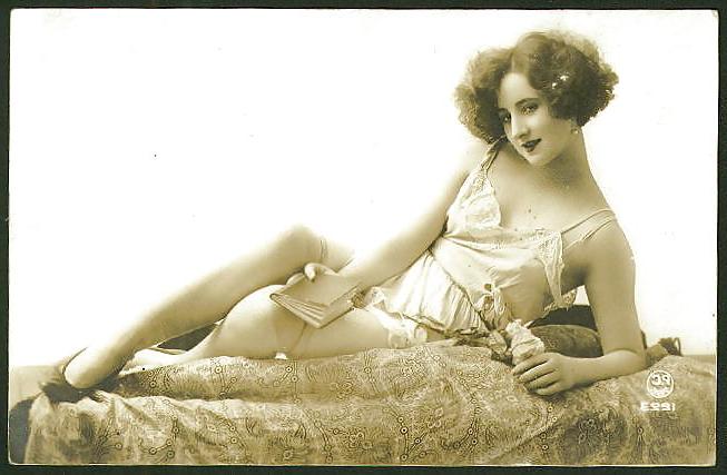 25P Old French postcards 7