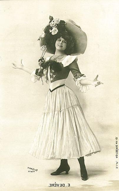 25P Old French postcards 7