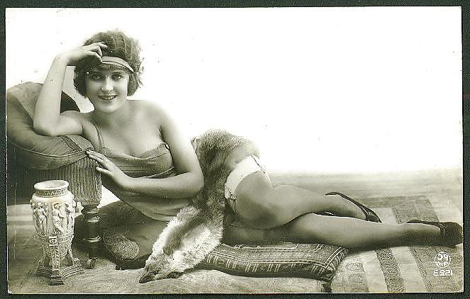 25P Old French postcards 7