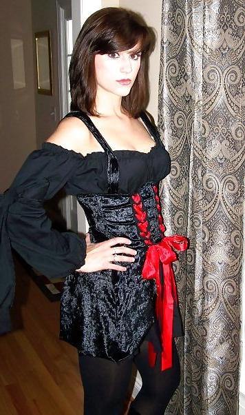 12P Ex-Girlfriend in Pirate Costume