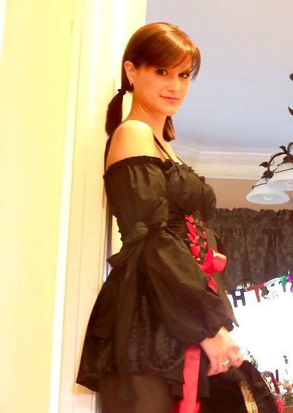 12P Ex-Girlfriend in Pirate Costume