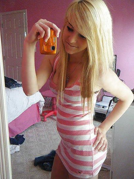 10P She love watching Cocks on Cam MSN: anneliena at live.de
