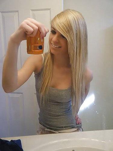 10P She love watching Cocks on Cam MSN: anneliena at live.de