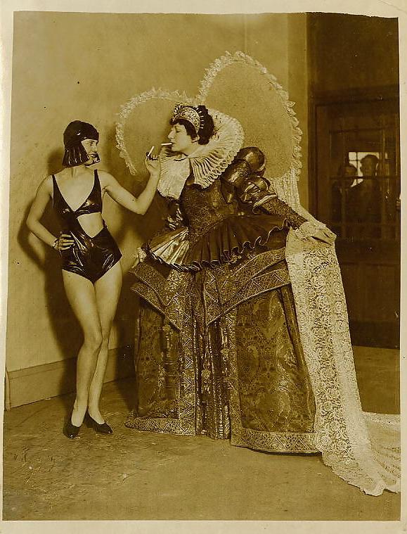 25P Old French postcards 10