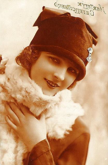 25P Old French postcards 10