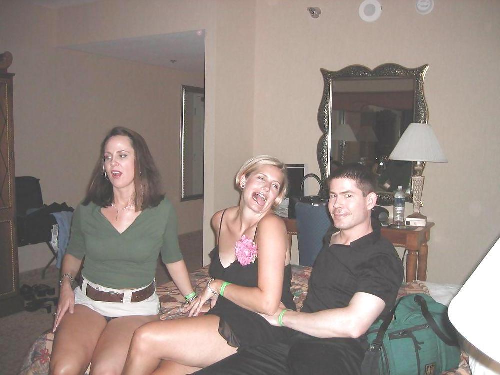 25P SEX PARTY MOMS