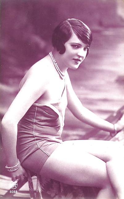 25P Old French postcards 11