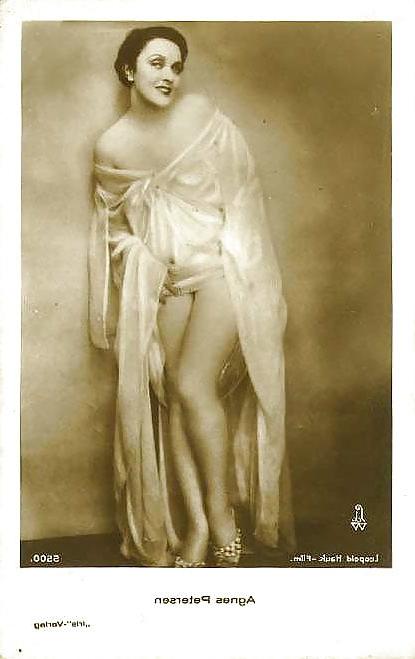 25P Old French postcards 11