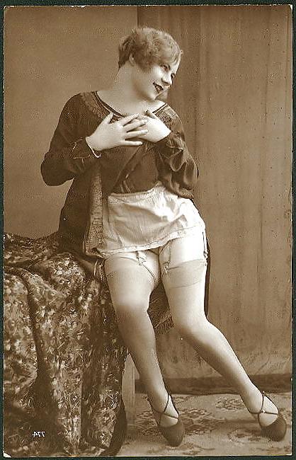 25P Old French postcards 11