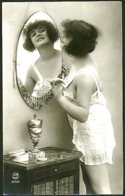 25P Old French postcards 11