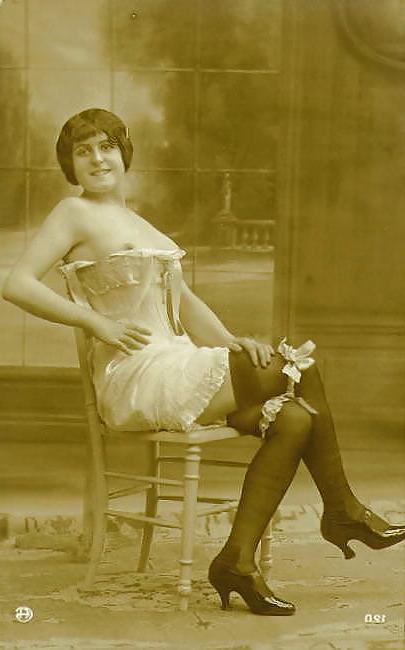 25P Old French postcards 13