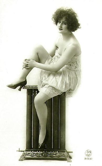 25P Old French postcards 13
