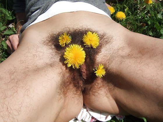 25P Hairy pussy french mature
