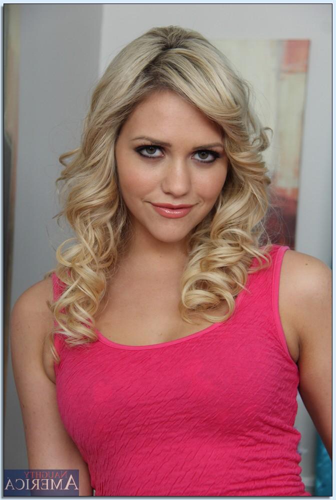 16P Flexy hottie Mia Malkova stripping off her dress and lingerie