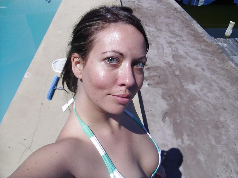 21P Hot little bank robber Lee Grace Dougherty