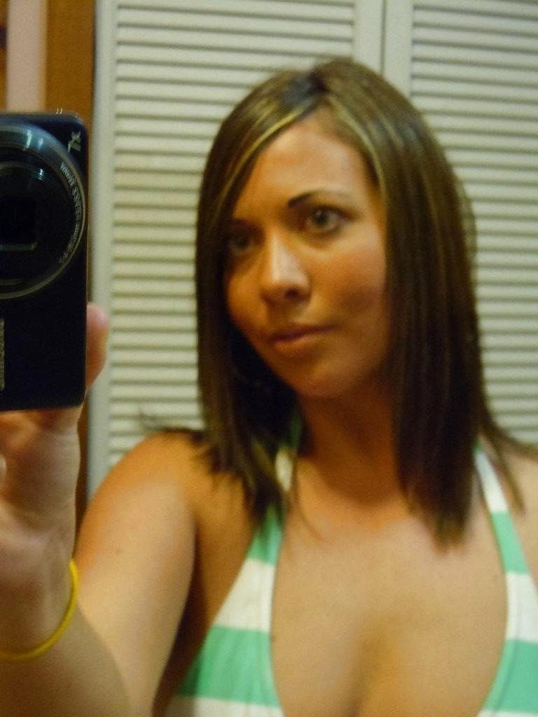 21P Hot little bank robber Lee Grace Dougherty