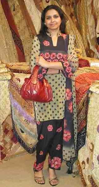 10P My pakistani women