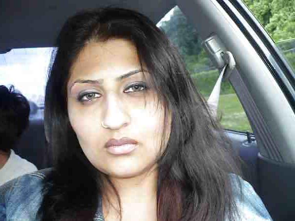 10P My pakistani women