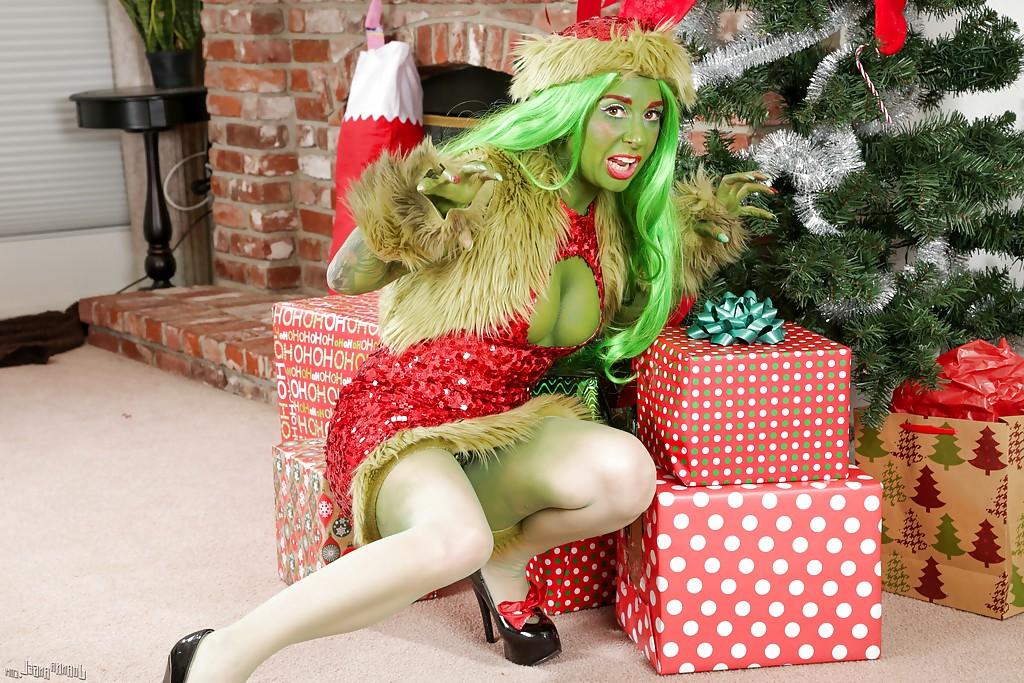16P Green-skinned amateur Joanna Angel poses very hot on Christmas