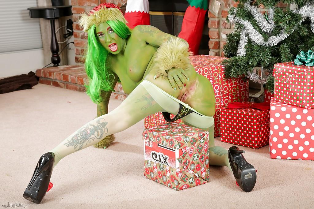 16P Green-skinned amateur Joanna Angel poses very hot on Christmas