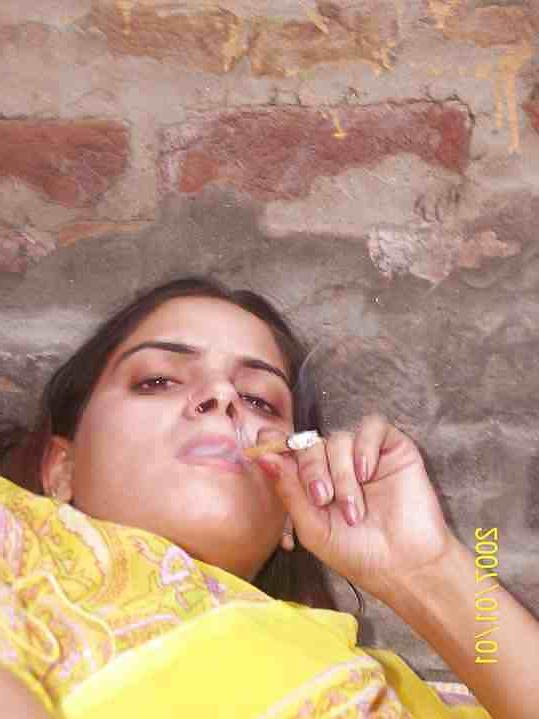 20P My pakistani women