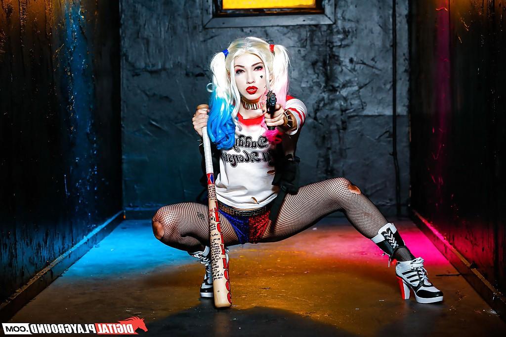 16P Cosplay fetish model Aria Alexander spreading pink cunt in ripped pantyhose