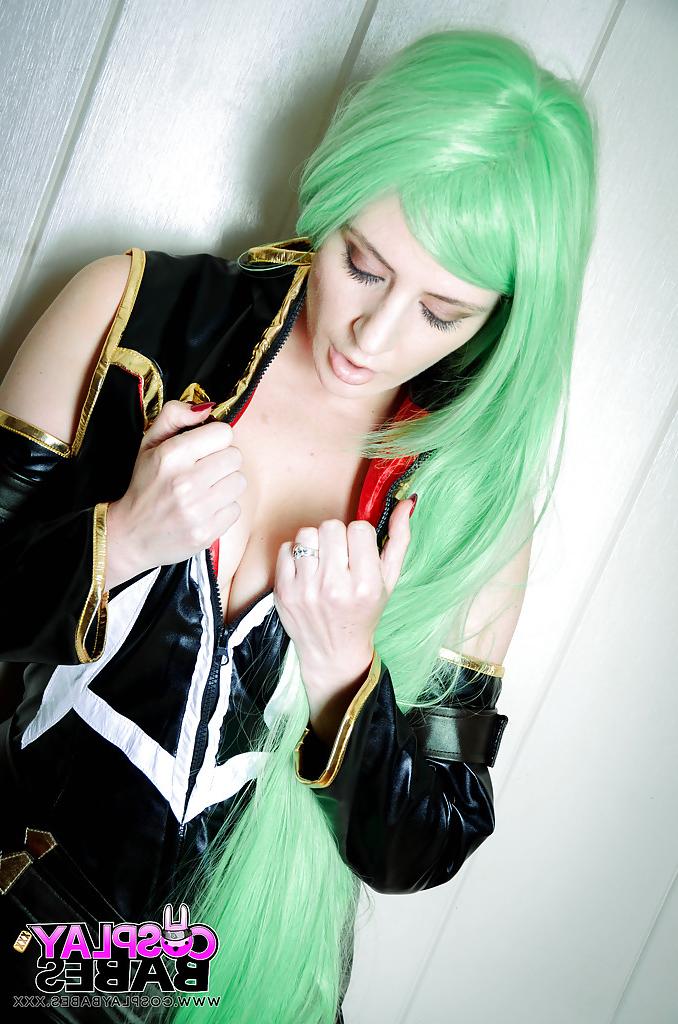 16P Cosplay photo gallery featuring Euro fetish babe Samantha Bentley