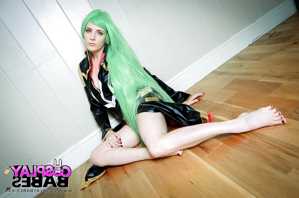 16P Cosplay photo gallery featuring Euro fetish babe Samantha Bentley