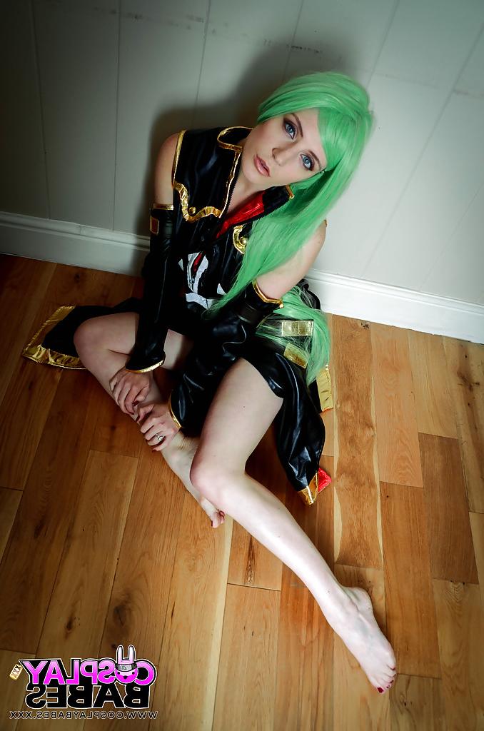 16P Cosplay photo gallery featuring Euro fetish babe Samantha Bentley