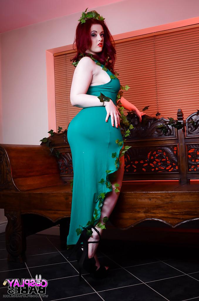 16P Redhead fetish model Jaye Rose has an erotic cosplay photo shoot