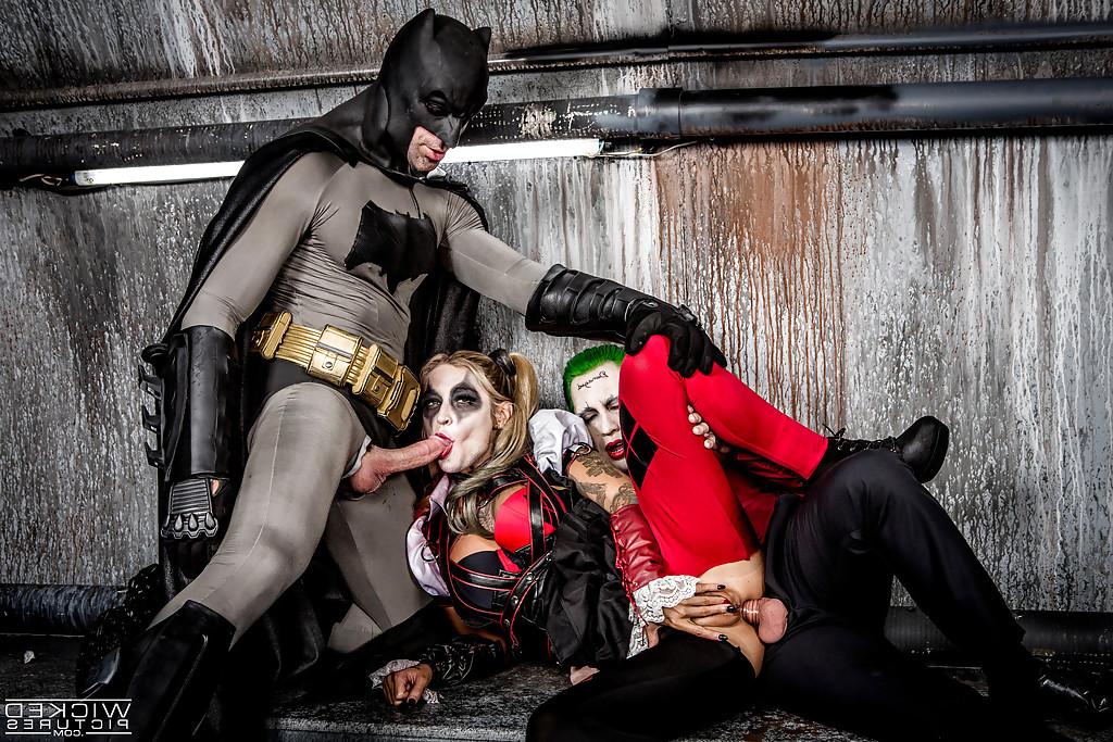16P Pornstar Kleio Valentien sucking off Batman and the Riddler at same time