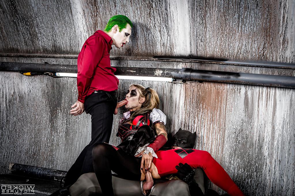 16P Pornstar Kleio Valentien sucking off Batman and the Riddler at same time