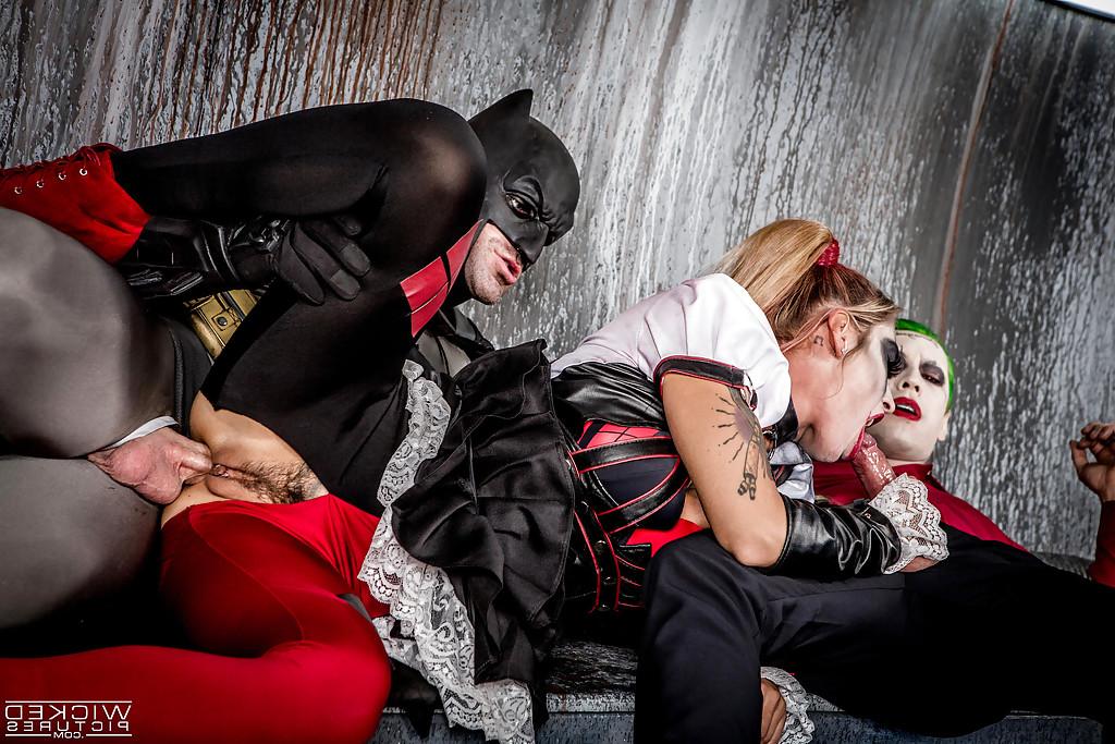 16P Pornstar Kleio Valentien sucking off Batman and the Riddler at same time