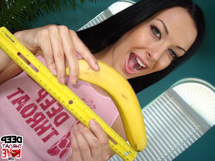16P MILF babe Violet Marcell with big tits fits a huge cock in her mouth